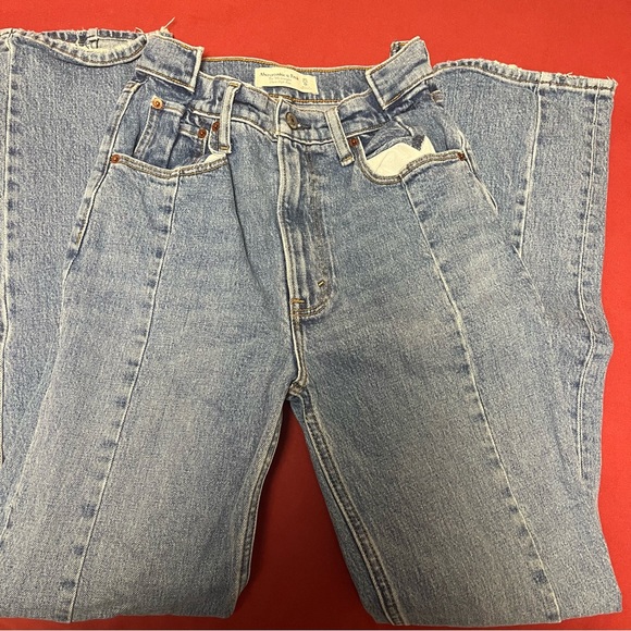 Abercrombie 90’s Straight Ultra High Rise Seamed Jeans - Picture 2 of 4